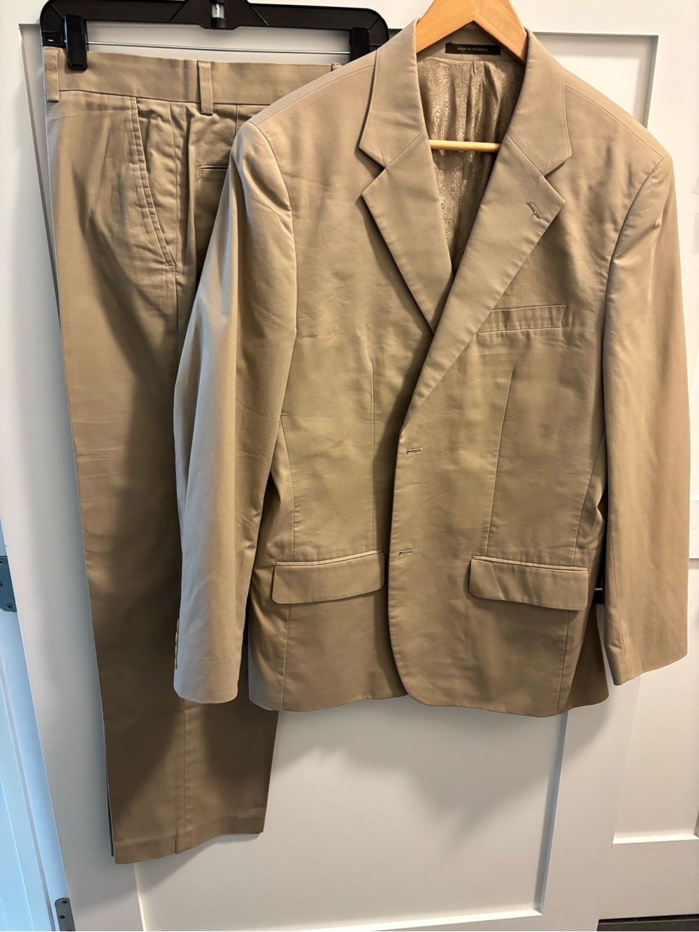 Men's Classic Khaki Two-Piece Suit - Blazer & Trousers